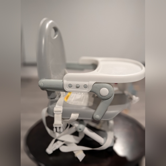 Chicco Portable Booster Seat - Picture 2 of 7